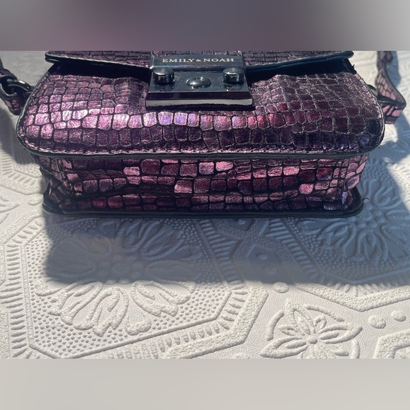 Emily and Noah Metallic Purple adjustable cross-body Purse - Picture 5 of 16